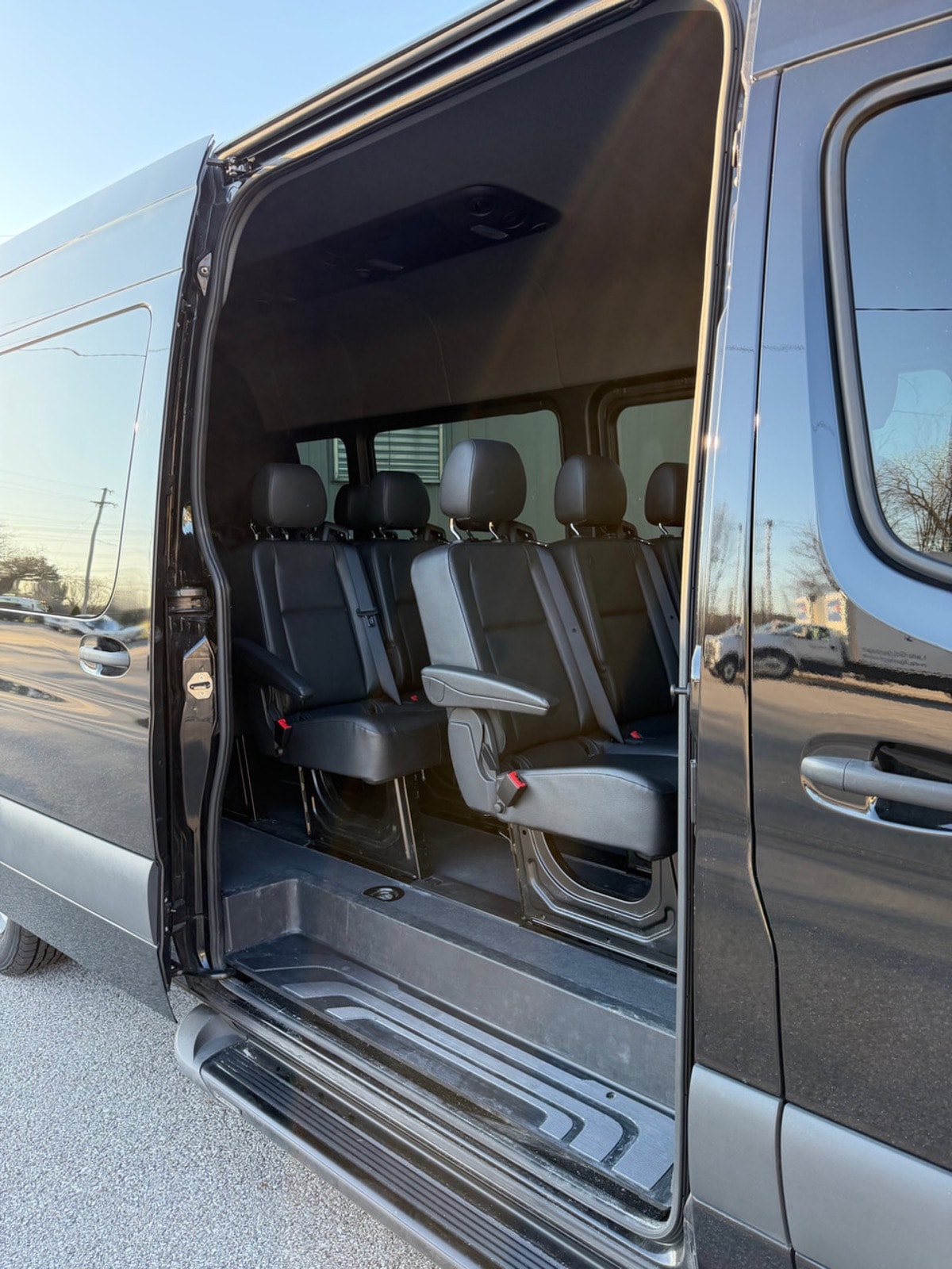 Mercedes Shuttle Sprinter — photo 12