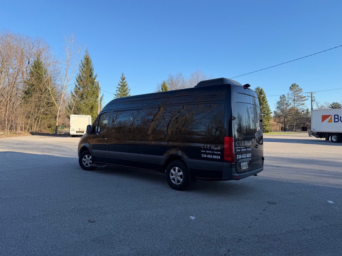 Mercedes Shuttle Sprinter — photo 16